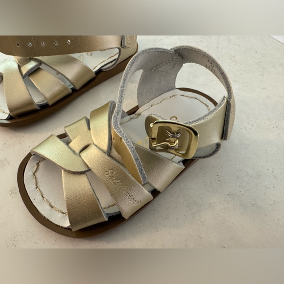 Salt Water Sandals Original Gold Baby Size 4 - Picture 3 of 5